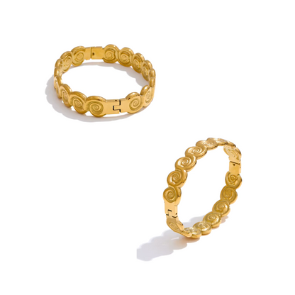 Golden Conch Shell Bangle